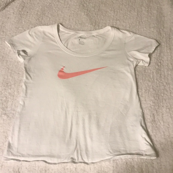 Nike T-shirt - Picture 2 of 4
